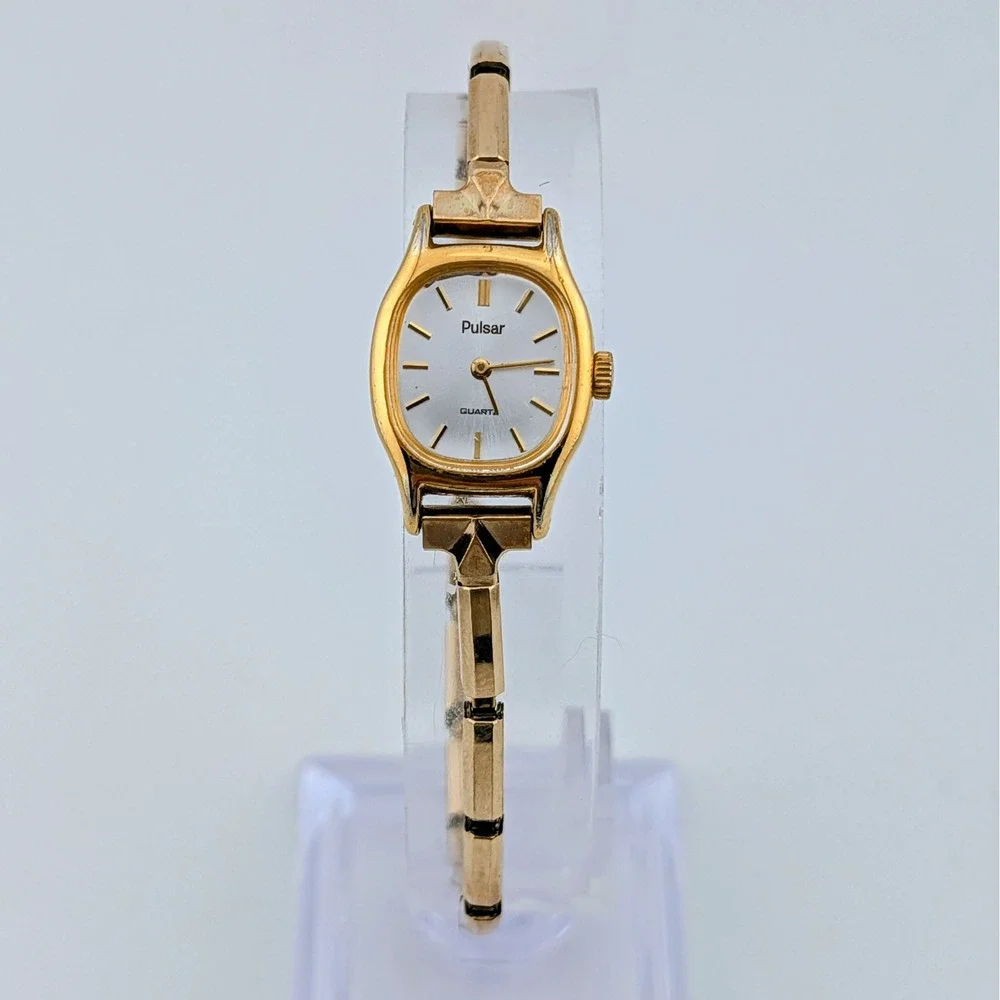 Vintage Pulsar Y590-5100 Gold-Tone Petite Women's Quartz Watch 16mm Expansion